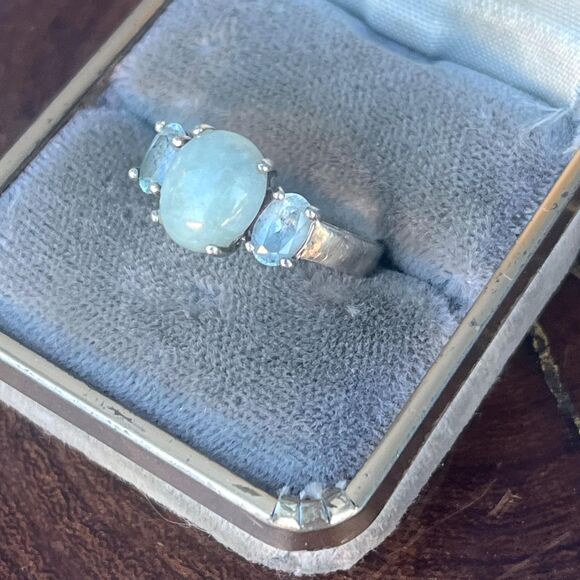 Vintage Avon Ring Jade and Topaz Size 7 1/4 - Picture 2 of 10